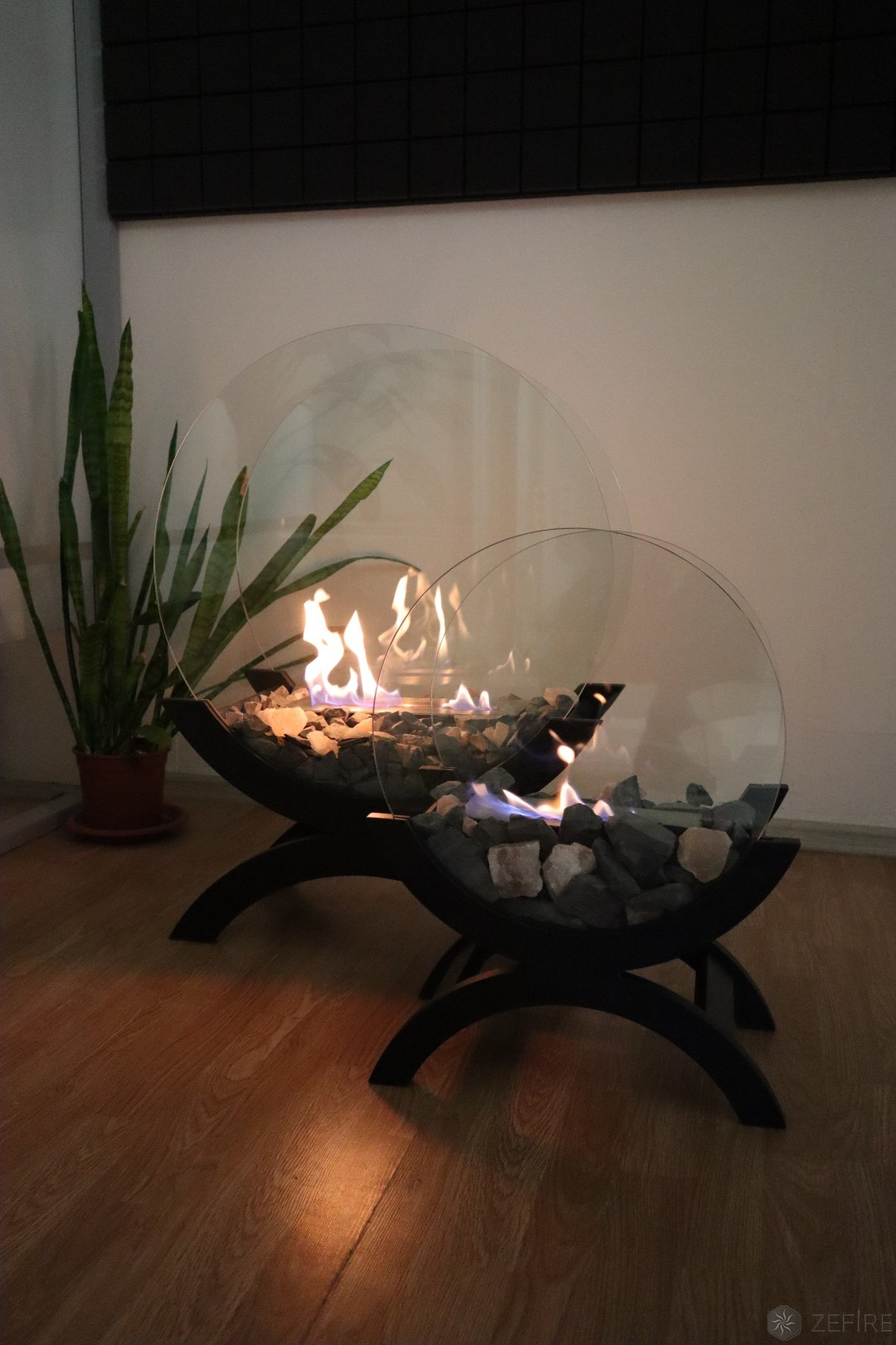 Биокамин ZeFire Iris mini